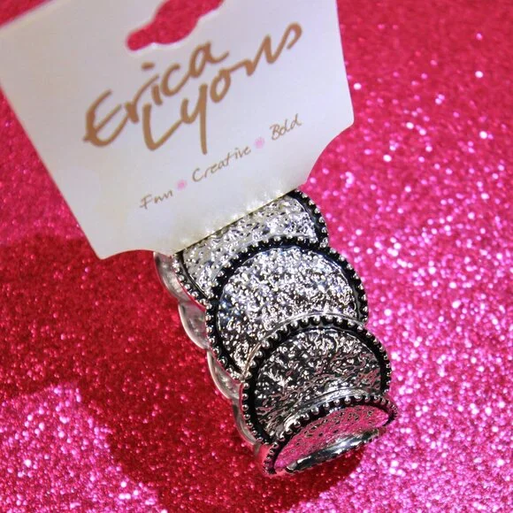 NWT Erica Lyons Silver Tone Strech Bracelet - Picture 2 of 8